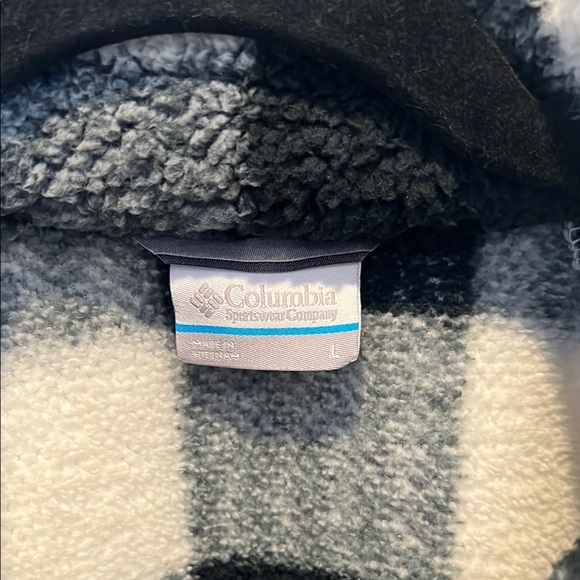 Columbia Black and White Plaid Fleece Jacket - Picture 2 of 4